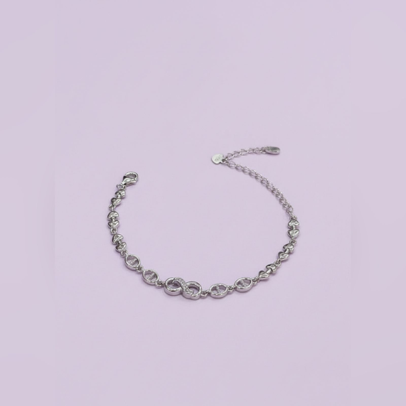 925 Timeless Sparkle Single Infinity  Bracelet A delicate symbol of endless love and elegance.